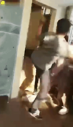 古有呂布戰(zhàn)三英今有紀湘戰(zhàn)四男